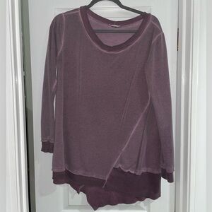 Purple wash sweatshirt. Size:M💜